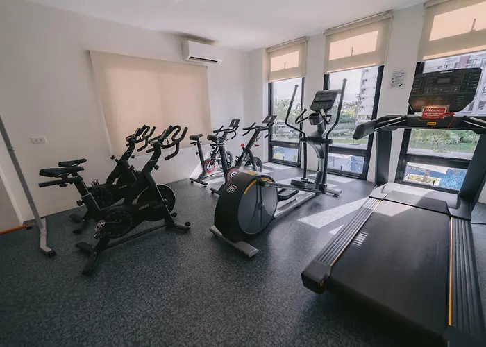 Instaworthy 1br Unit At Royal Oceancrest Mactan Aparthotel